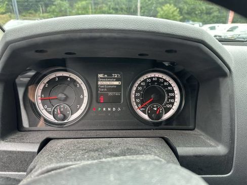 Used 2018 RAM 1500 Express w/ Express Value Package AWD/4WD image 12