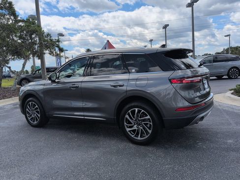 Certified 2022 Lincoln Corsair FWD image 6