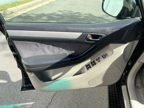 Used 2005 Toyota 4Runner SR5 image 13