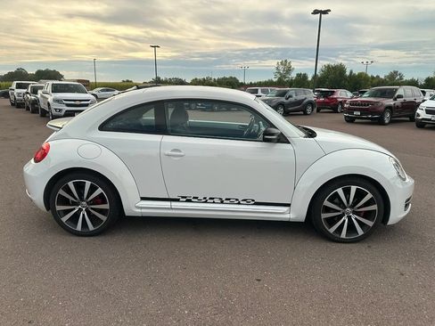 Used 2012 Volkswagen Beetle Launch Edition FWD image 32