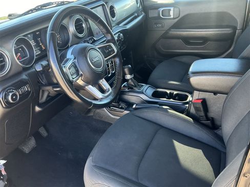 Used 2020 Jeep Wrangler Unlimited Sahara w/ Uconnect 4C Nav & Sound Group image 10