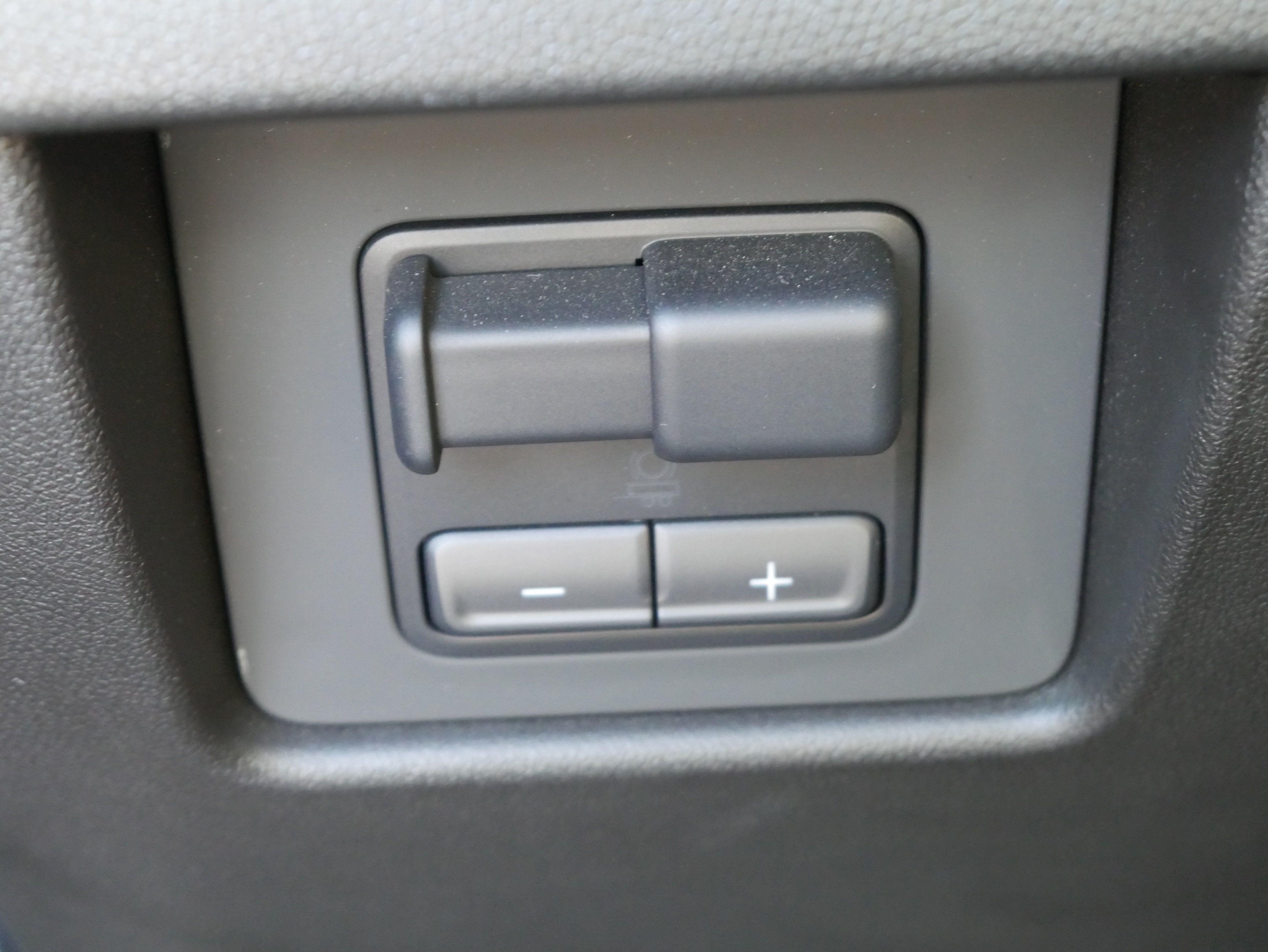 Certified 2025 GMC Canyon AT4 w/ Nightfall Edition AWD/4WD image 35