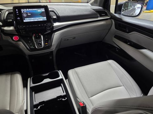 Used 2021 Honda Odyssey EX-L image 17
