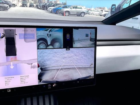 Used 2024 Tesla Cybertruck AWD Crew Cab image 26