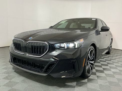 Certified 2025 BMW 530i w/ M Sport Package RWD image 2