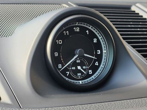 Certified 2025 Porsche Macan image 25