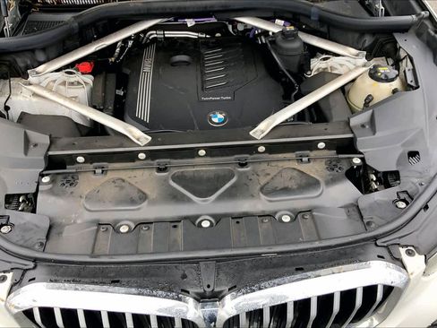 Used 2022 BMW X5 xDrive40i w/ Premium Package image 31