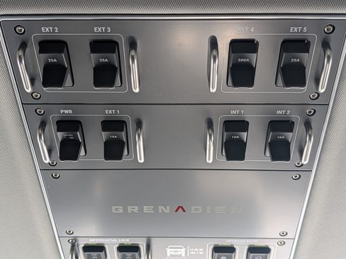 Used 2025 INEOS Grenadier Quartermaster AWD/4WD image 32