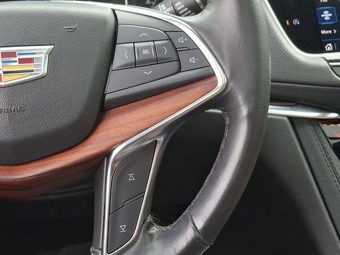 Used 2023 Cadillac XT5 Premium Luxury image 23