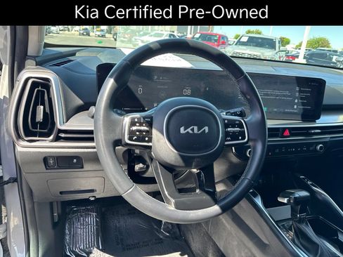 Certified 2025 Kia Sorento S FWD image 16