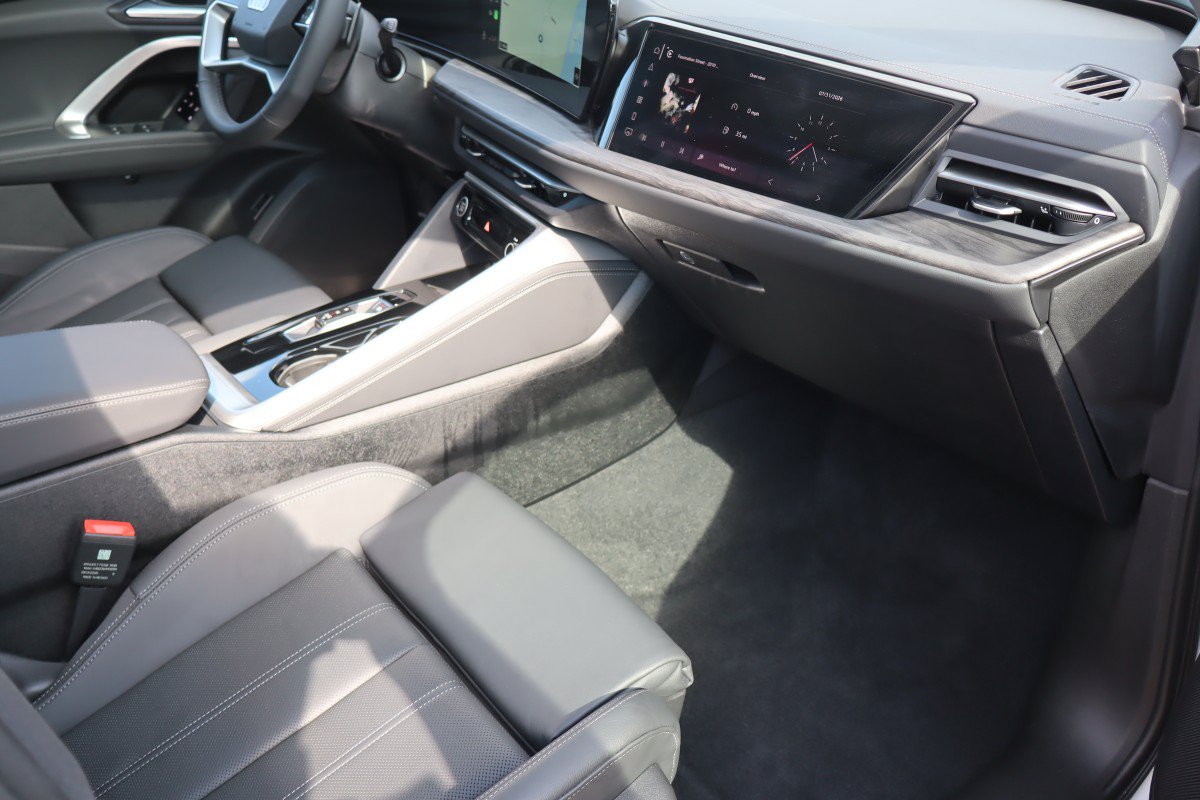 Used 2025 Audi Q5 Prestige AWD/4WD image 21