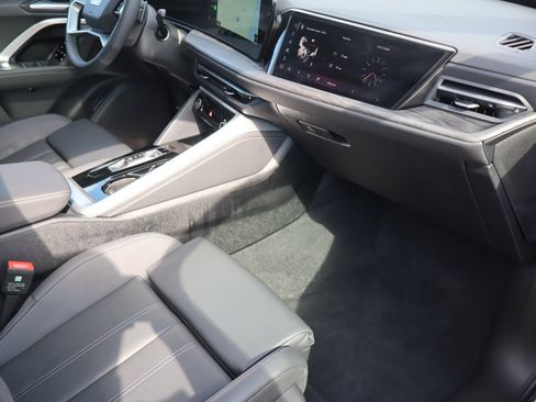 Used 2025 Audi Q5 Prestige AWD/4WD image 21