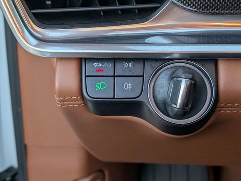 Used 2023 Porsche Panamera Platinum Edition w/ Sportdesign Package image 25