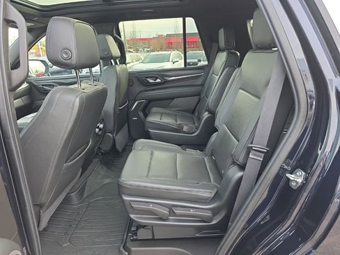 Used 2021 GMC Yukon Denali w/ Denali Premium Package image 14