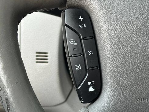 Used 2007 Buick Lucerne CXL image 31