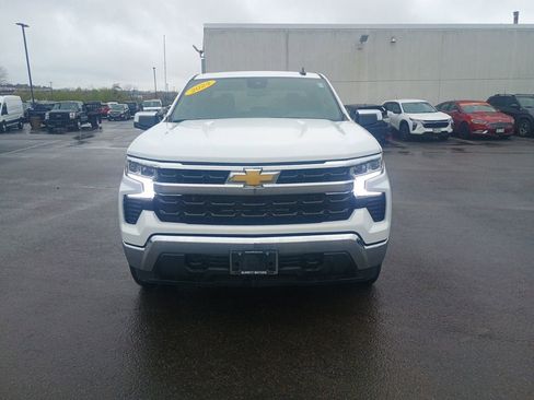 Used 2024 Chevrolet Silverado 1500 LT AWD/4WD image 2