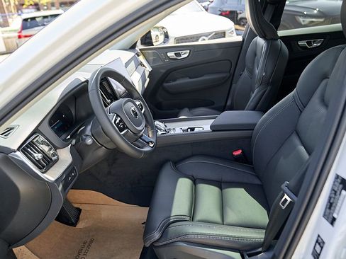 New 2026 Volvo XC60 T8 Ultra w/ Climate Package AWD/4WD image 17