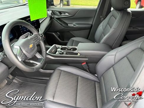 Used 2026 Chevrolet Equinox LT w/ Convenience Package II AWD/4WD image 10