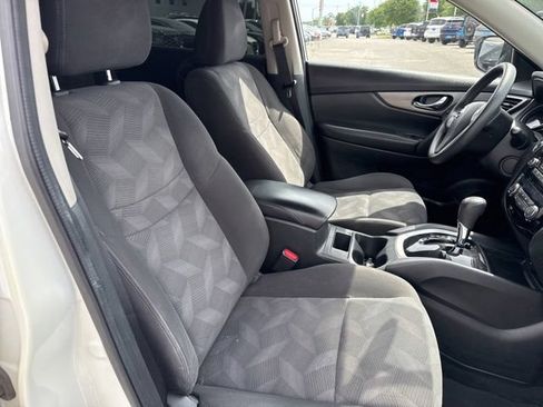 Used 2016 Nissan Rogue SV FWD image 13
