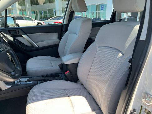 Used 2014 Subaru Forester 2.5i AWD/4WD image 17