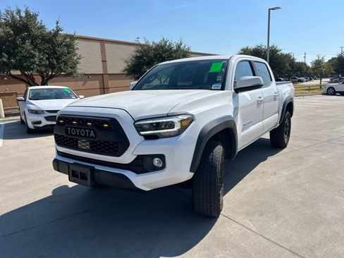 Used 2021 Toyota Tacoma TRD Off-Road w/ TRD Premium Off Road Package AWD/4WD image 7