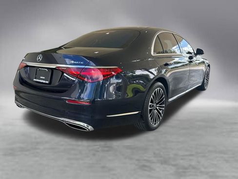 Used 2023 Mercedes-Benz S 580 4MATIC Sedan image 3