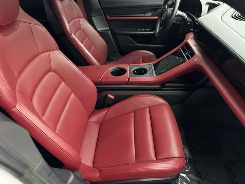 Used 2022 Porsche Taycan RWD image 22