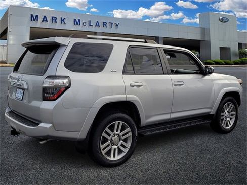 Used 2020 Toyota 4Runner SR5 image 3