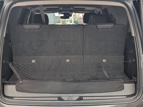 Used 2018 Cadillac Escalade Luxury image 26