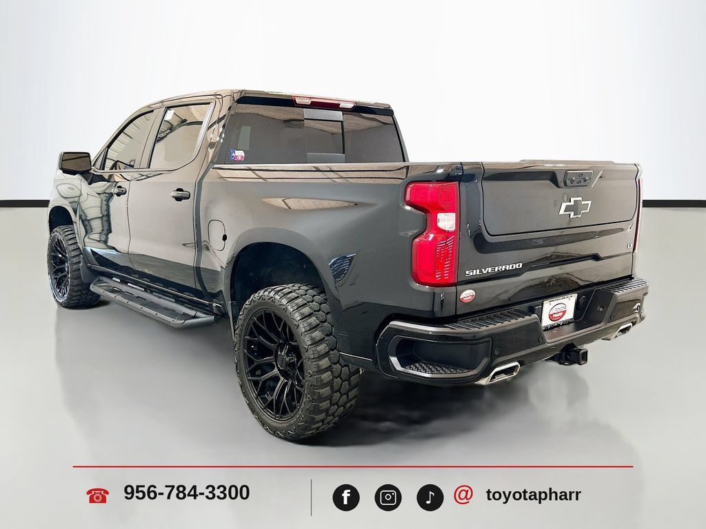 Used 2025 Chevrolet Silverado 1500 LT Trail Boss w/ LT Trail Boss Premium Package AWD/4WD image 7