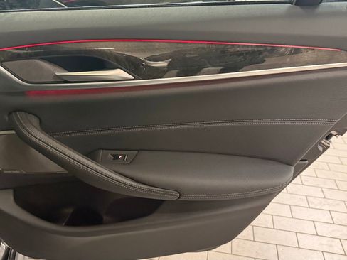 Used 2022 BMW 530i xDrive w/ M Sport Package image 20