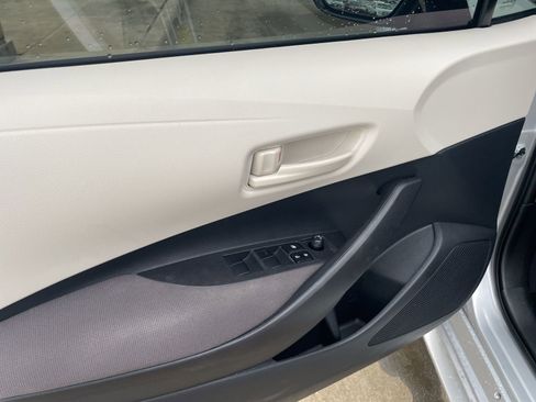 Used 2026 Toyota Corolla LE image 4