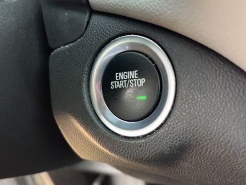 Used 2024 Chevrolet Equinox LS w/ LS Convenience Package FWD image 19