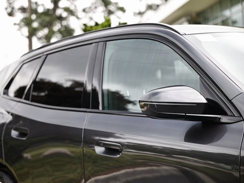 Used 2025 BMW X3 xDrive30i w/ M Sport Package image 5