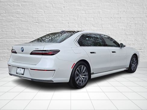 Used 2024 BMW i7 eDrive50 image 6