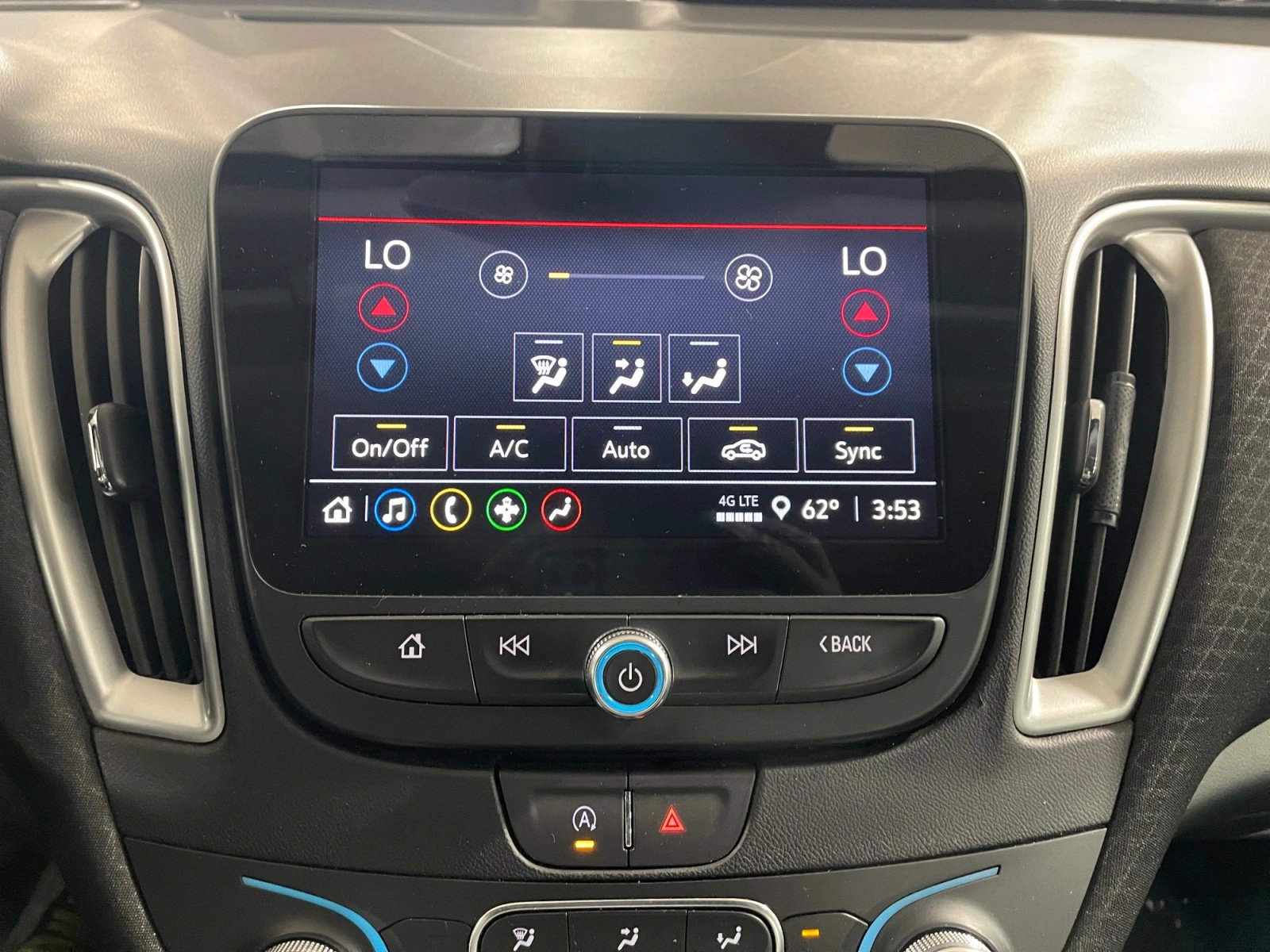 Used 2025 Chevrolet Malibu LT FWD image 15