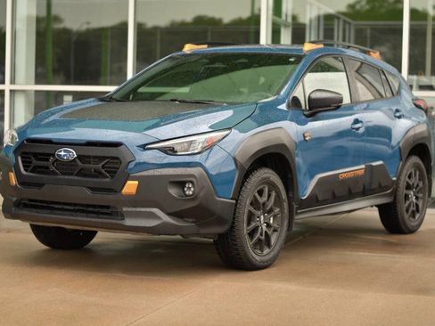 Used 2024 Subaru Crosstrek 2.5i Wilderness image 3