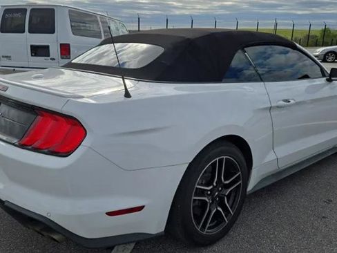 Used 2018 Ford Mustang GT Premium image 2