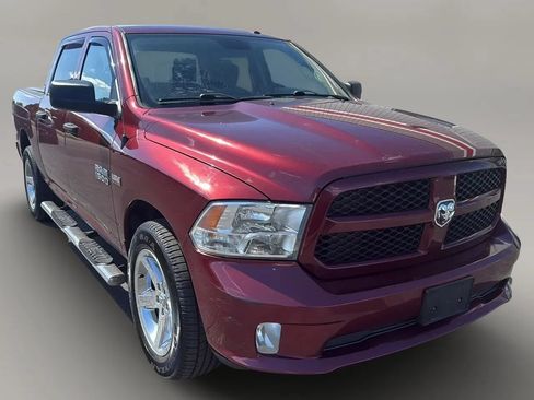 Used 2018 RAM 1500 Express w/ Express Value Package AWD/4WD image 7