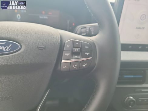 New 2025 Ford Maverick XLT w/ XLT Luxury Package image 18