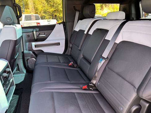 Used 2024 GMC Hummer EV 3X w/ Omega Edition AWD/4WD image 9