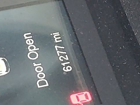 Used 2014 Jeep Cherokee Latitude w/ Comfort/Convenience Group image 21