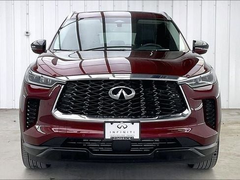 Certified 2025 INFINITI QX60 Luxe image 3