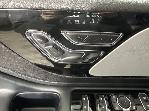 Used 2025 Lincoln Aviator Reserve w/ Equipment Group 201A image 10