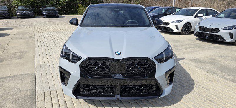 New 2026 BMW X2 xDrive28i w/ Technology Package AWD/4WD image 2