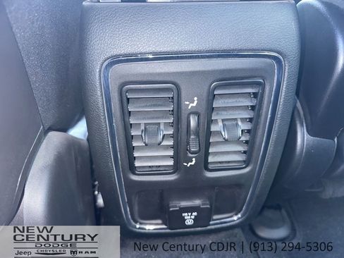 Used 2022 Jeep Grand Cherokee Laredo X image 20