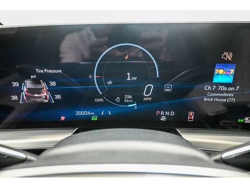 Certified 2024 Cadillac Lyriq Luxury AWD/4WD image 15