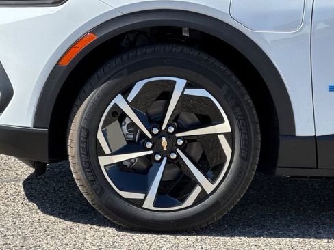 New 2026 Chevrolet Equinox EV LT FWD image 25