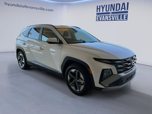 Used 2026 Hyundai Tucson SEL Plus FWD image 2