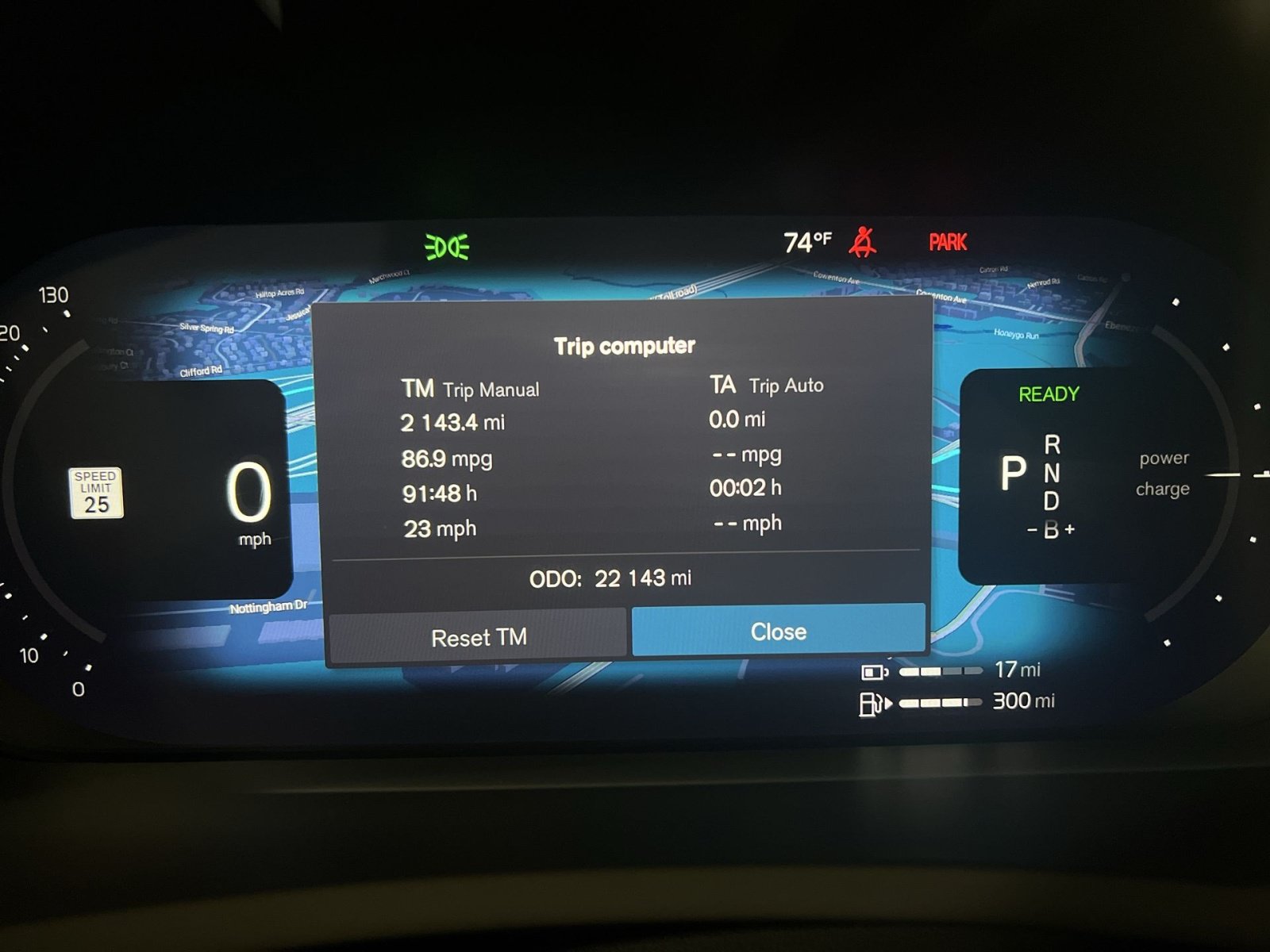 Certified 2025 Volvo XC90 T8 Plus w/ Protection Package AWD/4WD image 17
